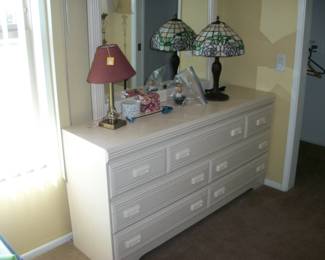 dresser, lamps,