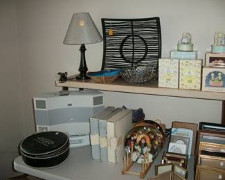 bose accoustic wave with disc changer, dishes