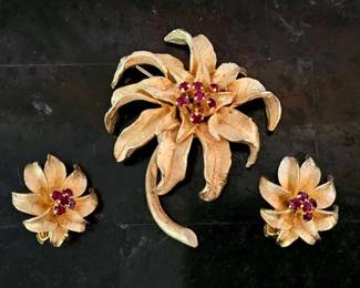 "Lake Oconee: Reynolds Landing" in Greensboro, GA. Closing on Sat 5/18 at 8p. Pickup: Mon 5/20 12-6p. Please click here to view more photos, descriptions, and current bids:&nbsp;https://ctbids.com/estate-sale/28706