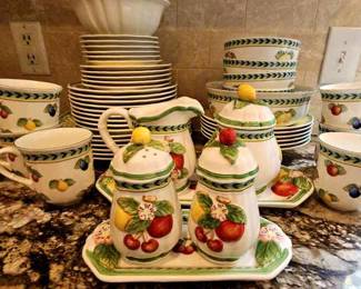 "Lake Oconee: Reynolds Landing" in Greensboro, GA. Closing on Sat 5/18 at 8p. Pickup: Mon 5/20 12-6p. Please click here to view more photos, descriptions, and current bids:&nbsp;https://ctbids.com/estate-sale/28706