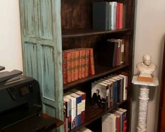 "Lake Oconee: Reynolds Landing" in Greensboro, GA. Closing on Sat 5/18 at 8p. Pickup: Mon 5/20 12-6p. Please click here to view more photos, descriptions, and current bids:&nbsp;https://ctbids.com/estate-sale/28706