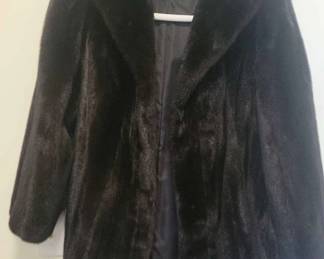 "Lake Oconee: Reynolds Landing" in Greensboro, GA. Closing on Sat 5/18 at 8p. Pickup: Mon 5/20 12-6p. Please click here to view more photos, descriptions, and current bids:&nbsp;https://ctbids.com/estate-sale/28706