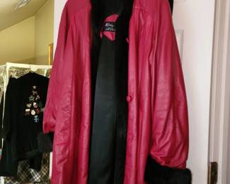 Vtg Henig furs red lamb leather coat