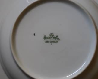 Rosenthal Selb Germany 85 Piece China Set - Winifred Hillside (1938-42)