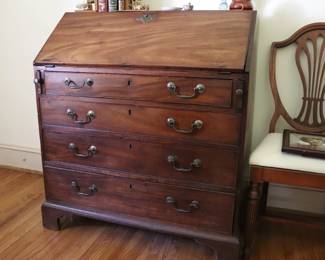 GEORGIAN MAHOGANY SLANT FRONT DESK