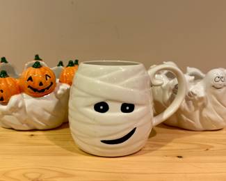 Halloween Planters & Mummy Mug