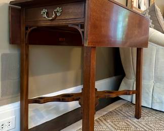 Henredon Historic Natchez Collection Drop Leaf Side Table