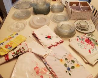 Vintage linens, more pictures coming