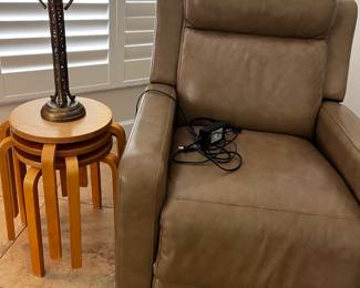 Electric recliner