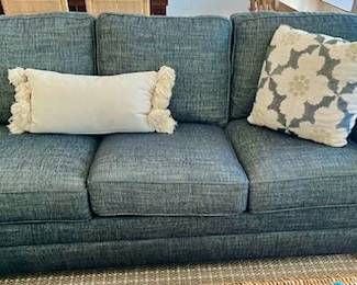 Queen sleeper sofa and sectional mfg. by Huntington House March 2023! NOTE: couch is navy
