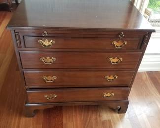 4-drawer chest