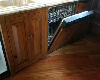 Wet bar: dishwasher. 