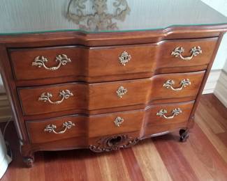 3-drawer dresser