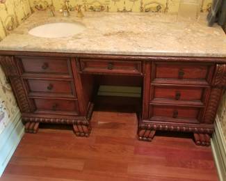 Elegant bath vanity