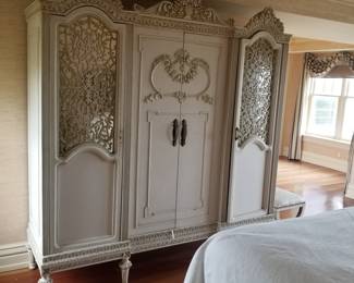 Fairytale princess bedroom suite: large armoire