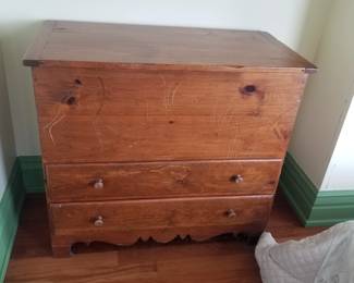 Two-drawer blanket chest