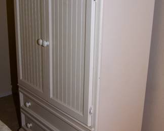 Beautiful white dresser cabinet