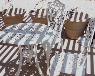 Patio bistro table and chairs(x2)