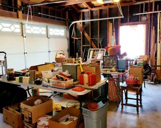 FREE GARAGE ITEMS....12 NOON