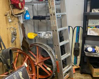 Extendable Aluminum Ladder 