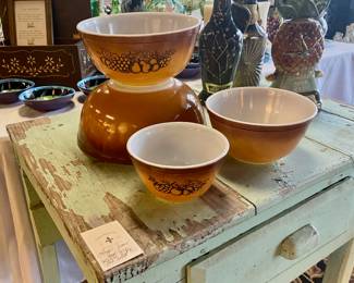 Vintage Brown Orchard Pyrex Nesting Bowls, Set of 54