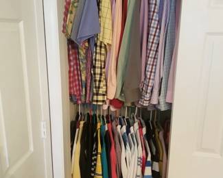 Great selection of mens Medium sized clothes.