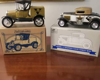 More vintage Vandy collector cars.