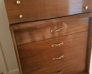 MCM Bassett Harmony House chest. Great value. Priced to walk out the door. 