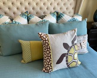 Duvet cover, Euro shams, Linen pillows and occasional pillows