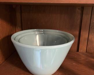 Vintage Fire King Delphite Blue Splash Proof Mixing Bowl Set