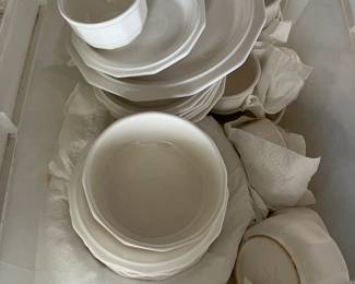 Vintage Pfaltzgraf Heritage Dish Set