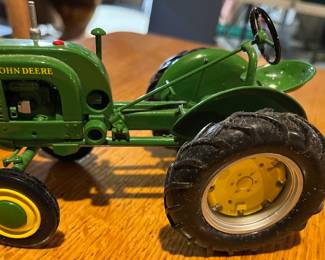 John Deere Collection Ertl Tractor