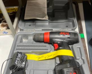 Skil 12 V Drill, Charger in Case