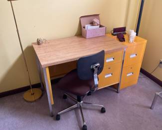 VINTAGE DESK