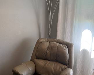 Lane grey leather recliner with brushed nickel finish 5-light pole lamp
