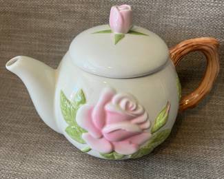 Teleflora teapot