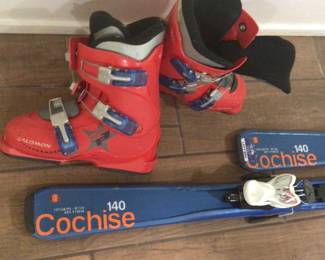 SALOMON Boys ski boots & Cochise 140 skis $125