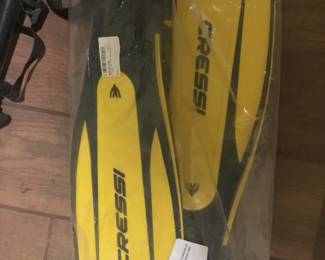 CRESSI SCUBA FINS made in Italy $40