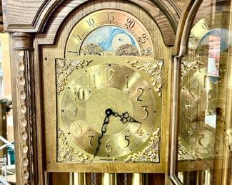 Grandfather clock by Colonial face (runs)