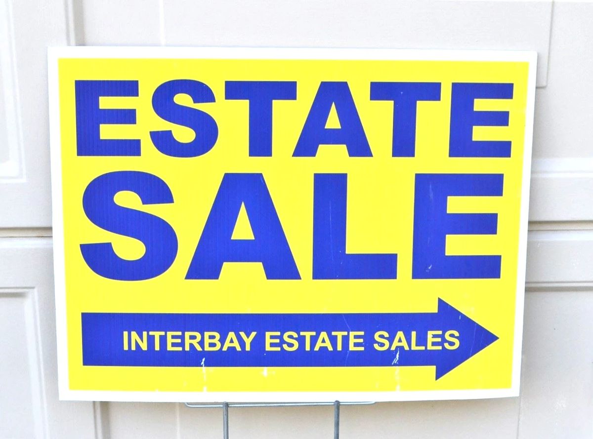 FOLLOW THESE SIGNS TO THE SALE