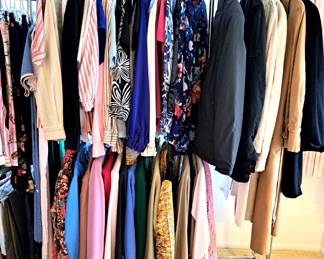 CASUAL TO OFFICE WEAR LADIES SMALL CLOTHING