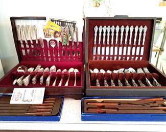 ROGERS BROS SILVER PLATE SET DAFFODIL PATTERN 