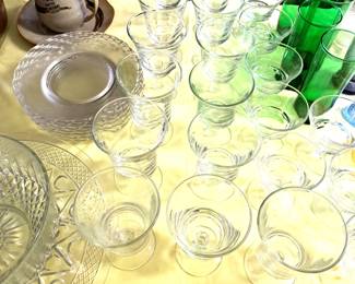 GOOD KITCHEN GLASSES AND LUNCHEON PLATES