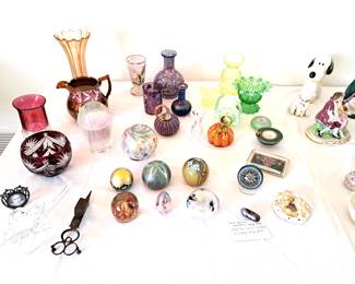 ART GLASS AND SIGNED PAPER WEIGHTS