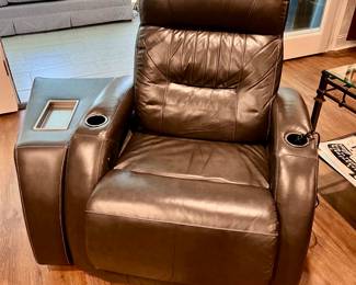 Auto-Recline Media Chair & Side Table