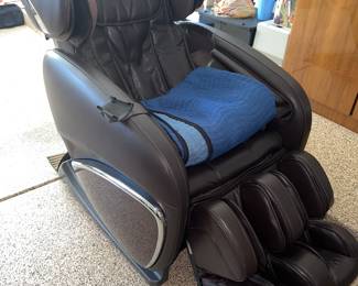 Massaging Chair