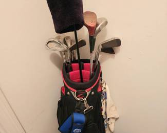  Golf clubs and bag