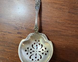 Gorham Buttercup antique sugar sifter
