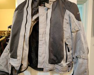 AVAILABLE AT HALF PRICE !!!
Tourmaster FLEX motorcycle jacket