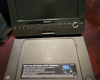 Portable DVD player
